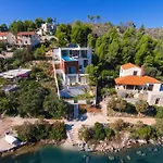 Stunning Brac Villa 5 Bedrooms Villa Infinite Stunning Sea Views Seafront Location Sutivan