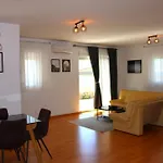 Aurora Luxury Apartment