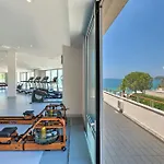 Le Meridien Lav Split