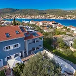 Villa Dalmatian Child With Swimming Pool, Close To The Beach