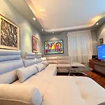 Blue Stella Luxury Apartment