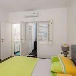 Lemonade Beach Apartments