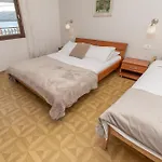 Apartments Per