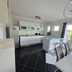 Apartment Frane