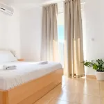 Beach Resort Apartments Bucina