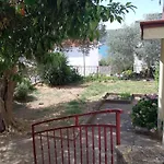 Apartment Lucky Star - 2 Bedroom, Sea View, Gated Yard, Free Parking, Bbq