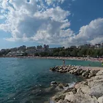 Luxury Rooms Near The Beach