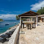 Golden Bay Hvar