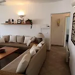 A & A Luxury Guest House
