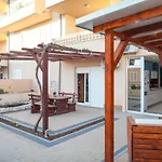 Studio Apartment Tia