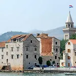 Suncica Apartments