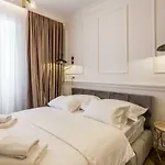 Nephelae Boutique Rooms