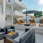 Villa Elaphusa