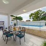 Villa Elaphusa