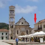 Takoma Hvar