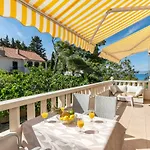 Beach Apartment Villa Nelly