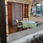 Maribela Apartments