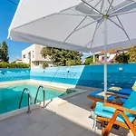 Apartment Villa Camellia - Adults Only