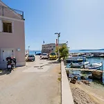 Beachfront Apartment Nehaj Kastel