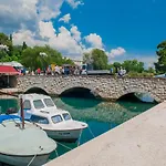 Bazzar Apartments