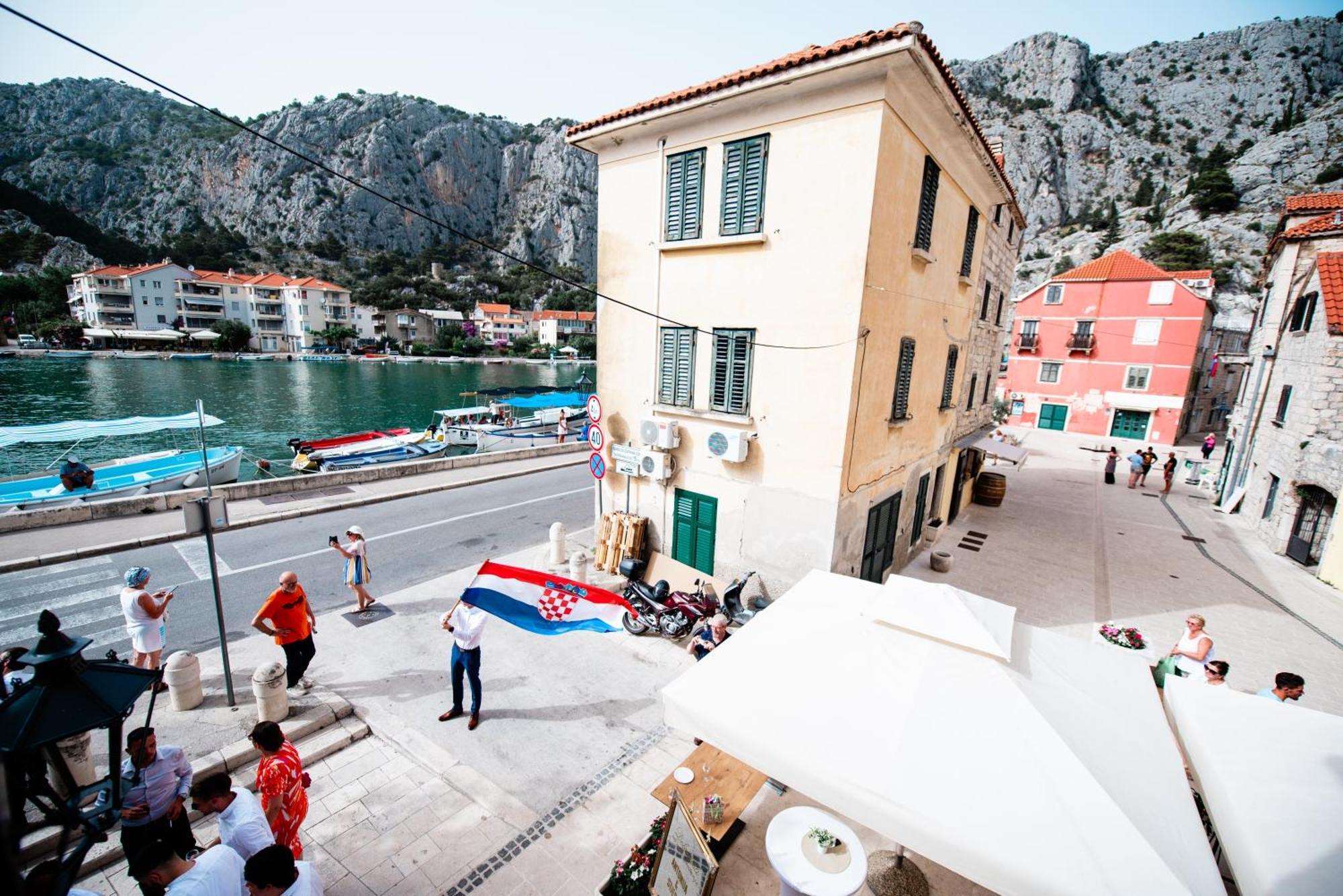 Guest house By The River Omis