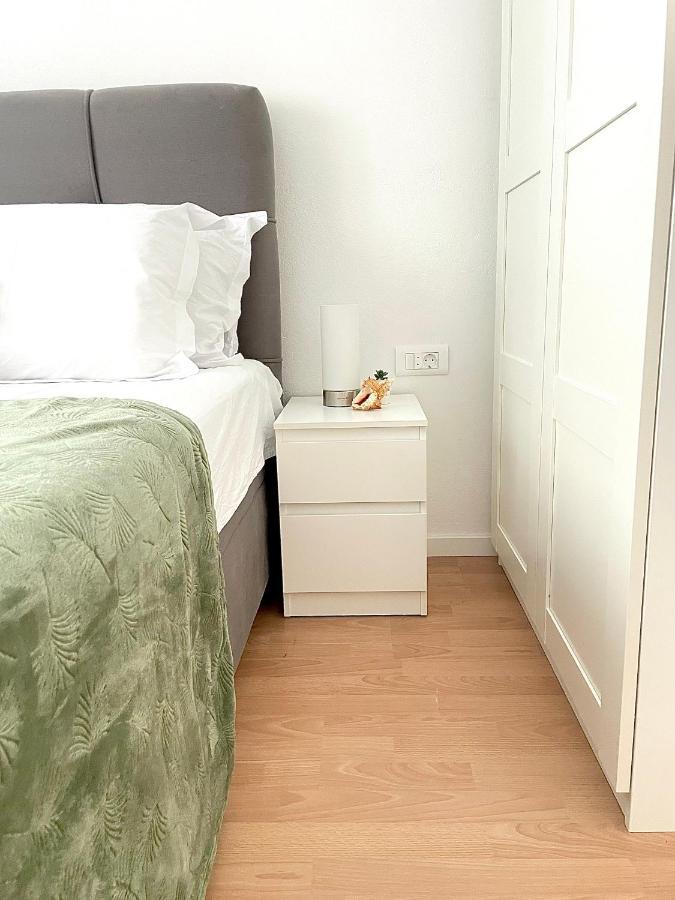 Seashell Apartment *