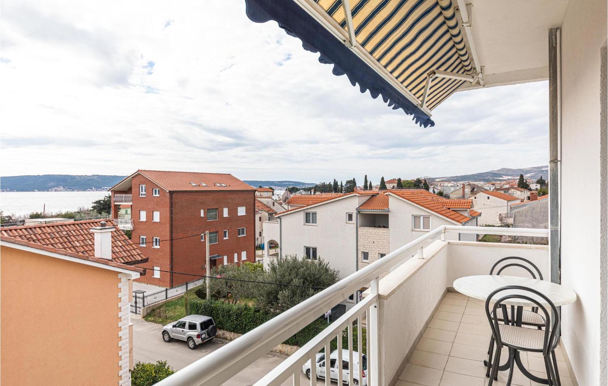 Apartment Lovely In Kastel Stafilic Kastela