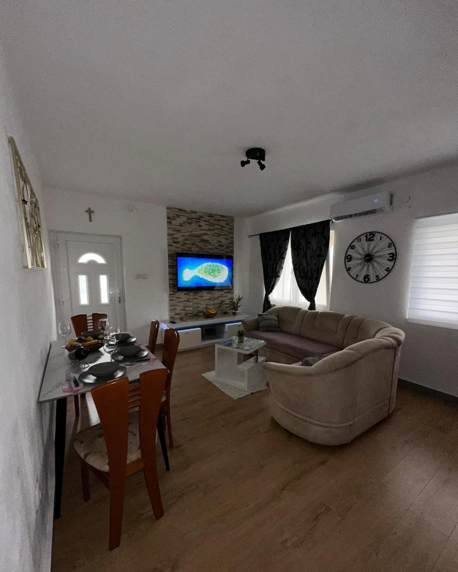 Mali Mate Apartment