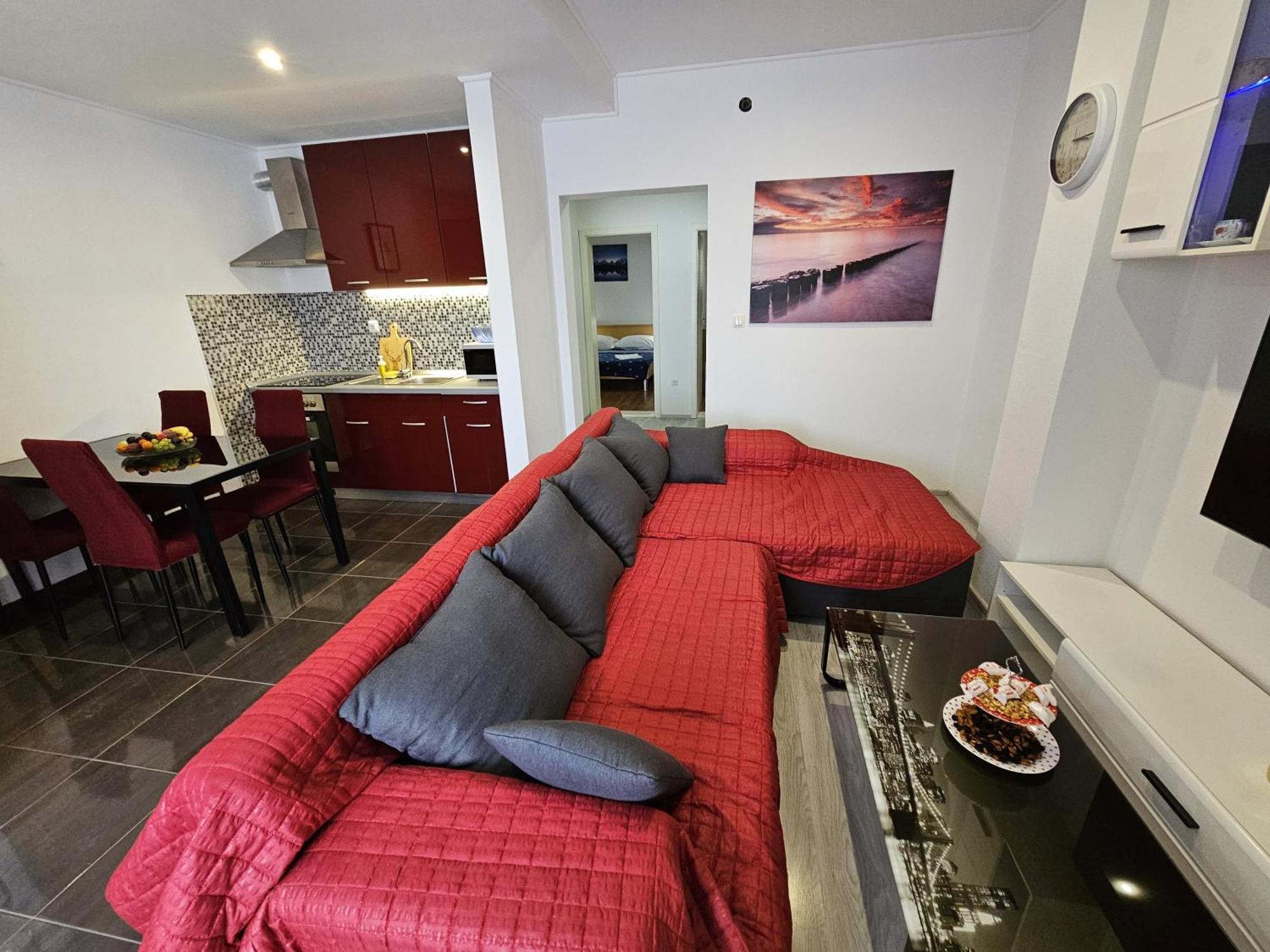Modern Nikola In A Quiet Area Apartment *