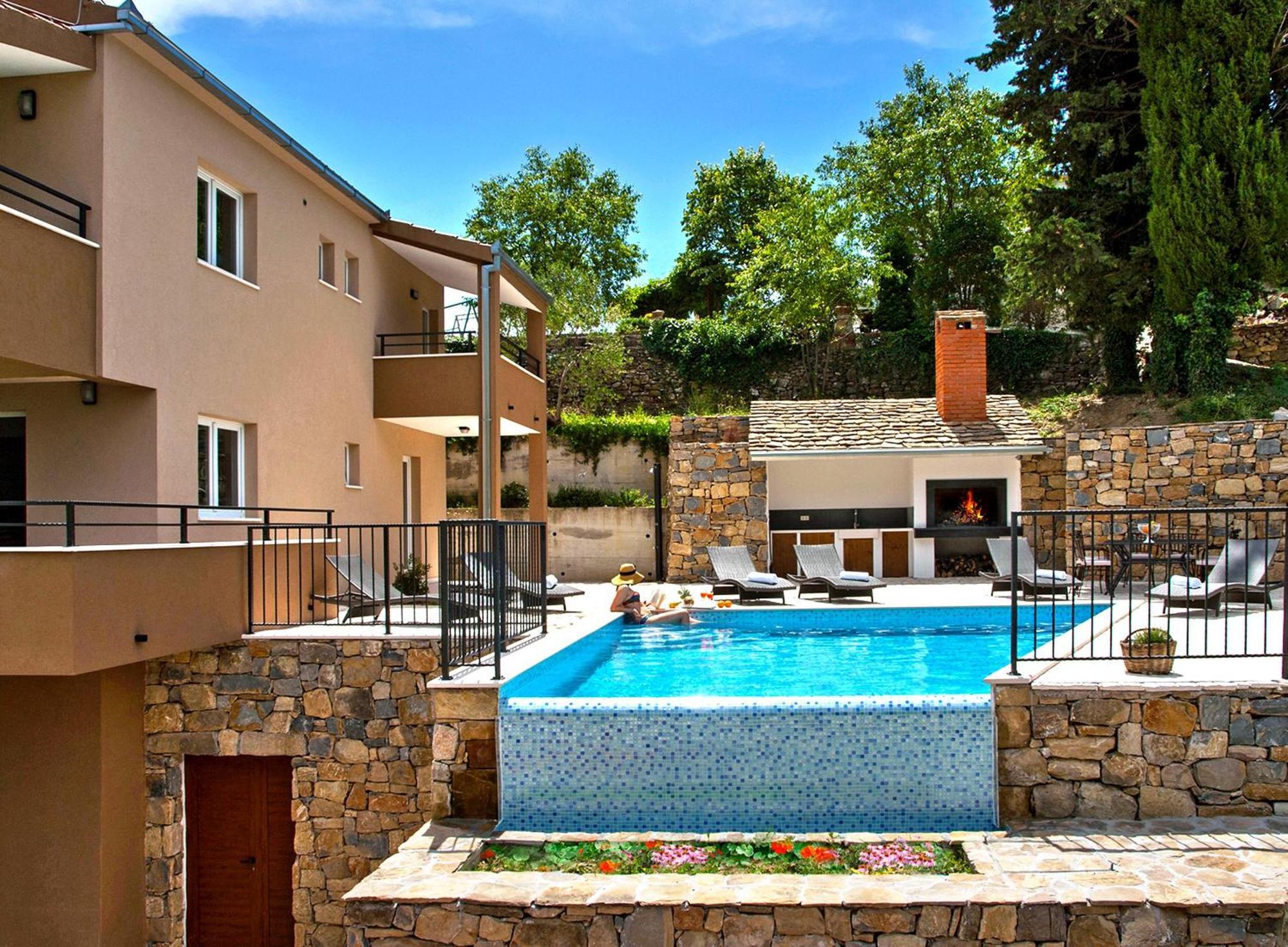 Holiday home Mosor Mit Beheiztem Salzwasserpool Und Sauna Omis