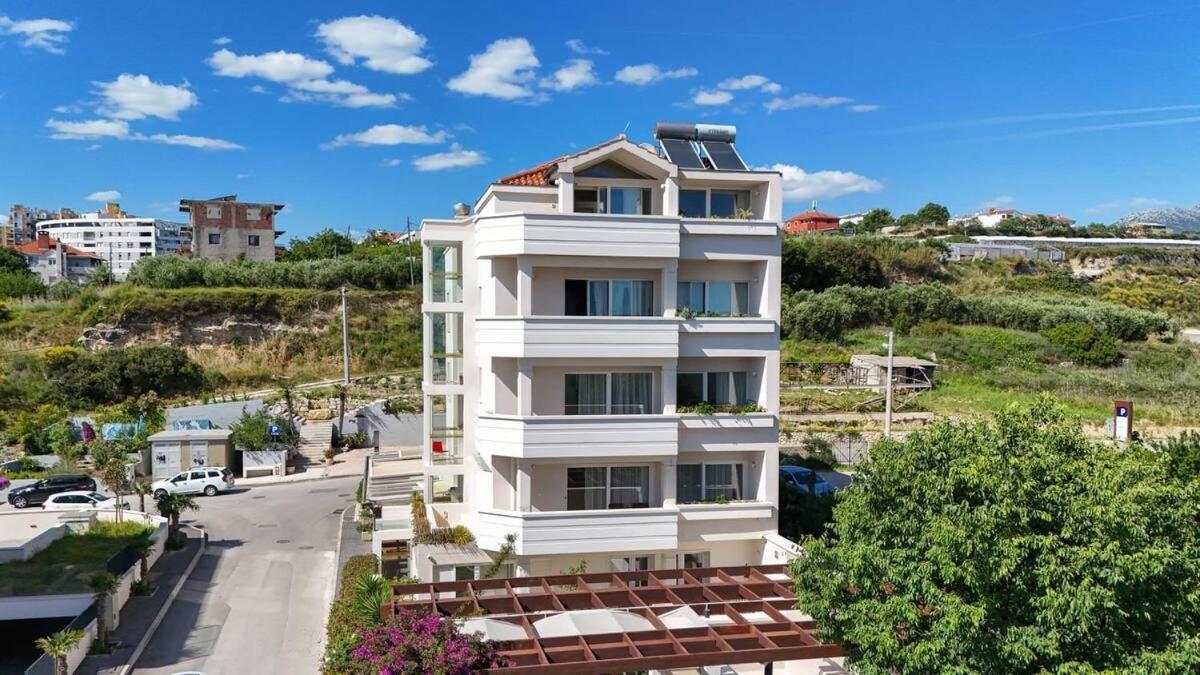 Palace Lidija - 2 5 *