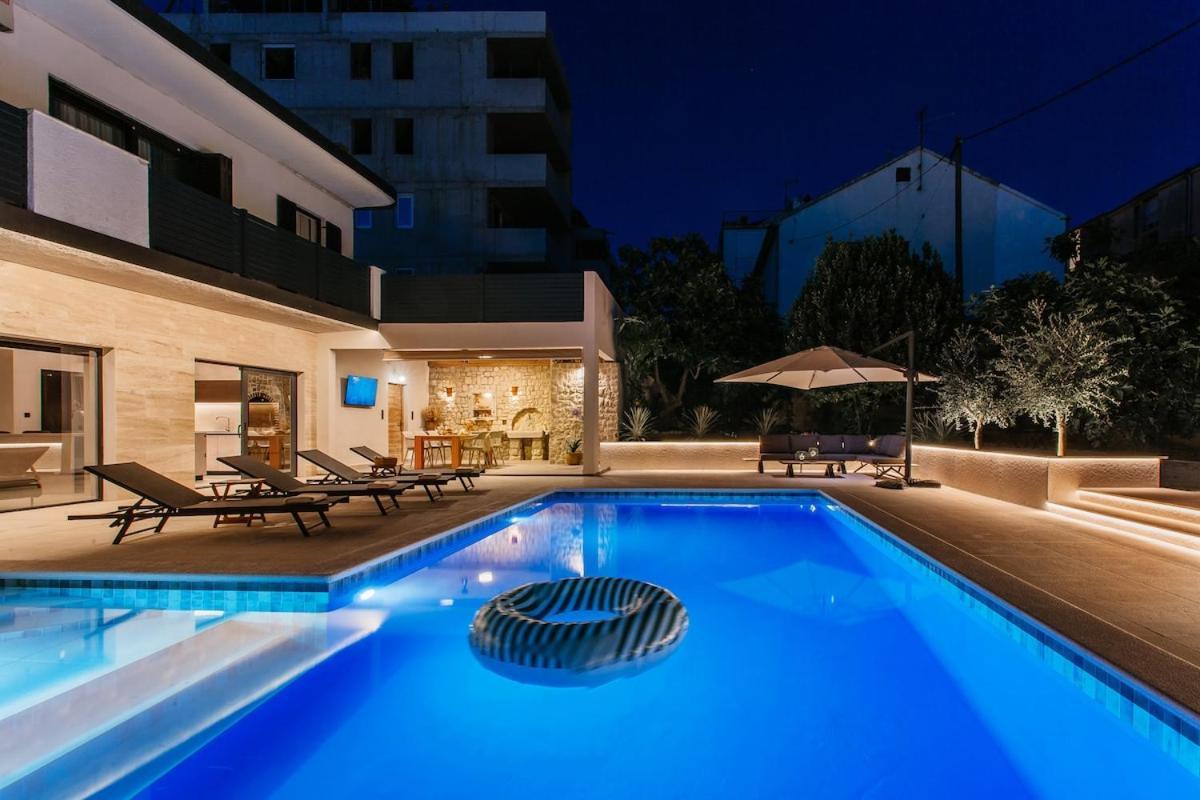 Private Pool Kalega *