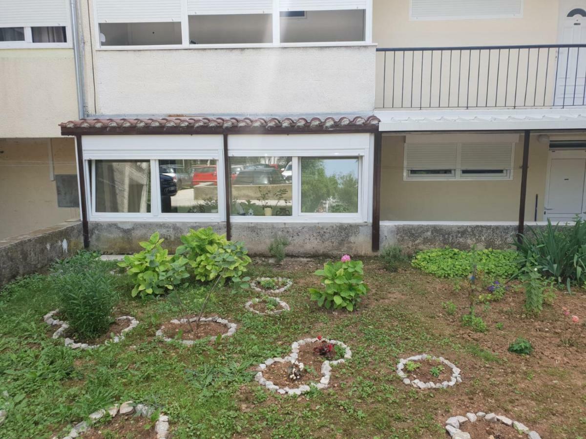 Apartment Mandalinski *