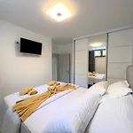Lux Apartment S&B