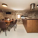 Maison Laurel - Beautiful Stone Estate With Private Pool, Near Split And Omis