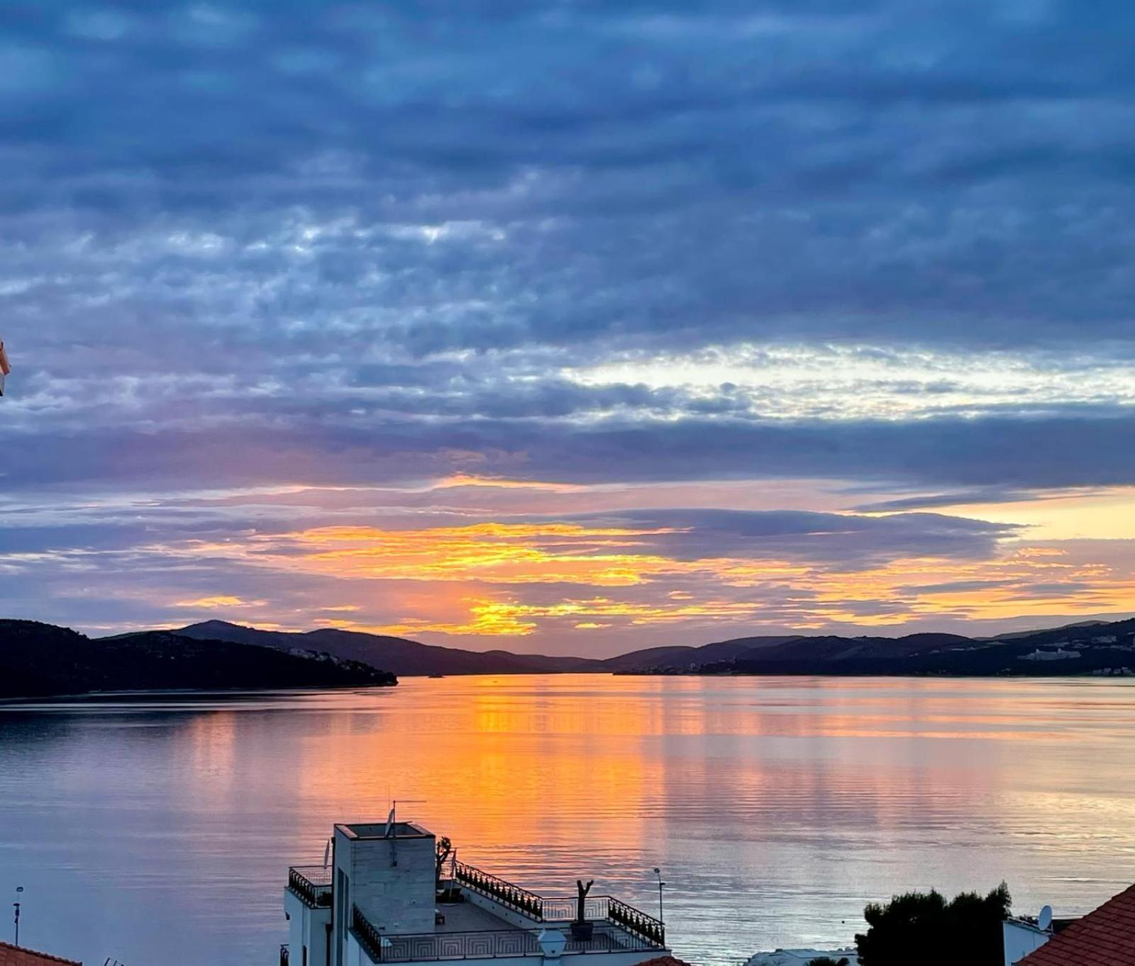 Apartament Penthouse Lux With A Panoramic View, Located On The Beachfront Of Ciovo-trogir *