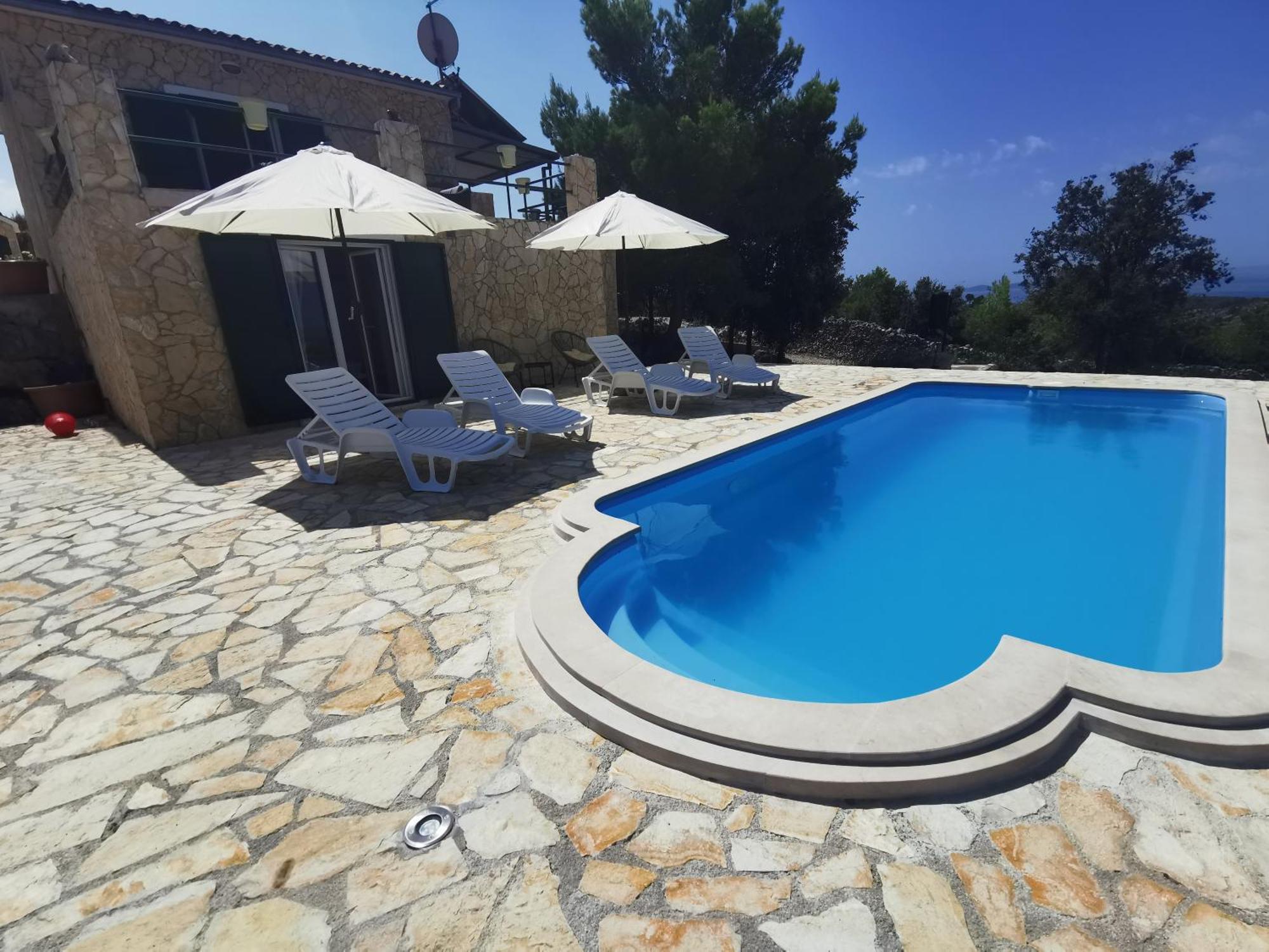 Aura Milna (Brac)