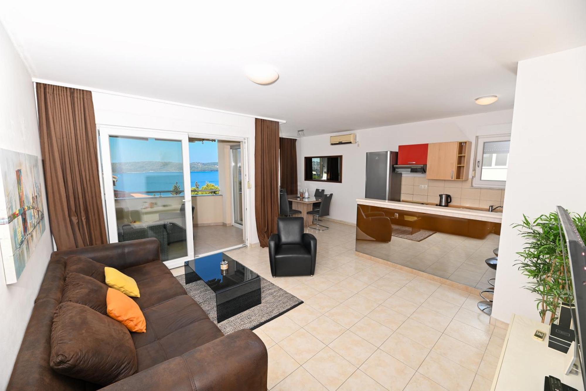 Sunny Place With Sea View Apartamento *