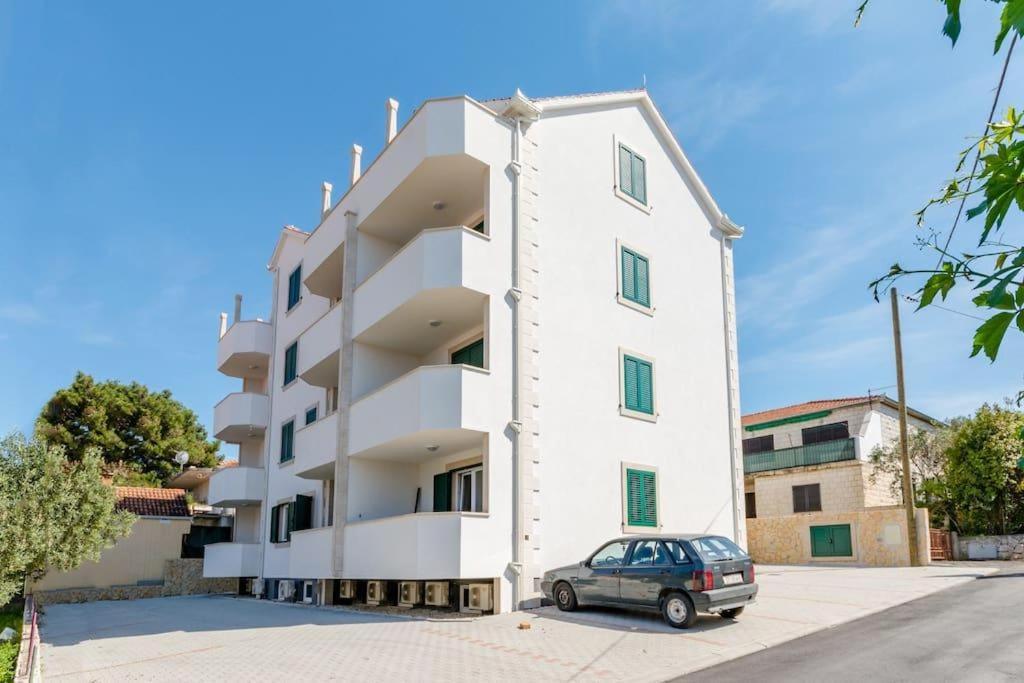 Apartment With A Parking Space Supetar, Brac - 16130 Supetar